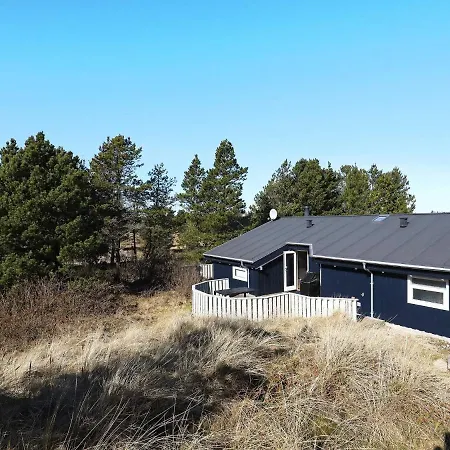 8 Person In * Bindslev